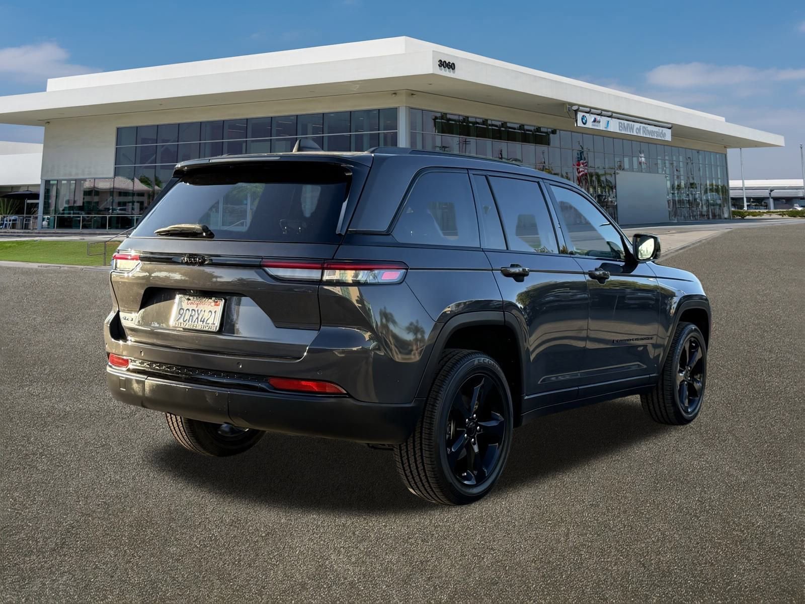 Used 2022 Jeep Grand Cherokee Altitude image 10