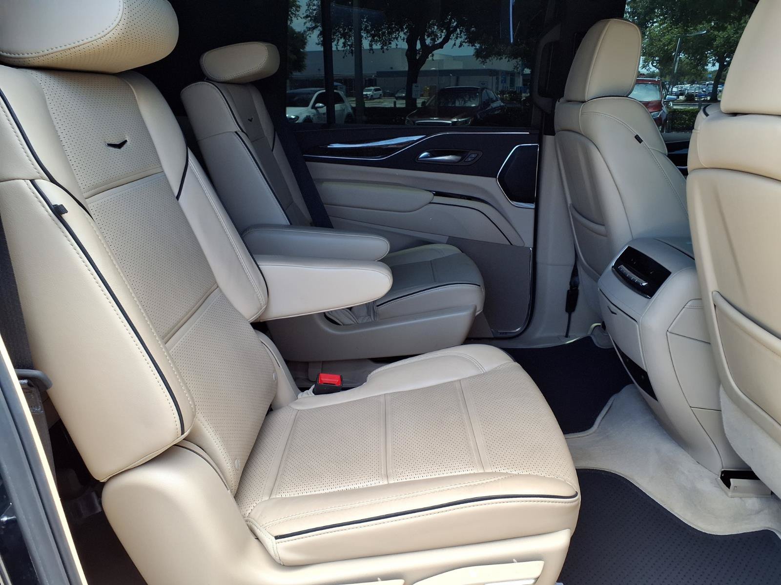 Certified 2024 Cadillac Escalade ESV Premium Luxury RWD image 13