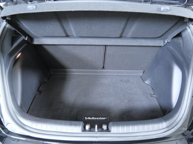 Used 2020 Hyundai Veloster 2.0 FWD image 9
