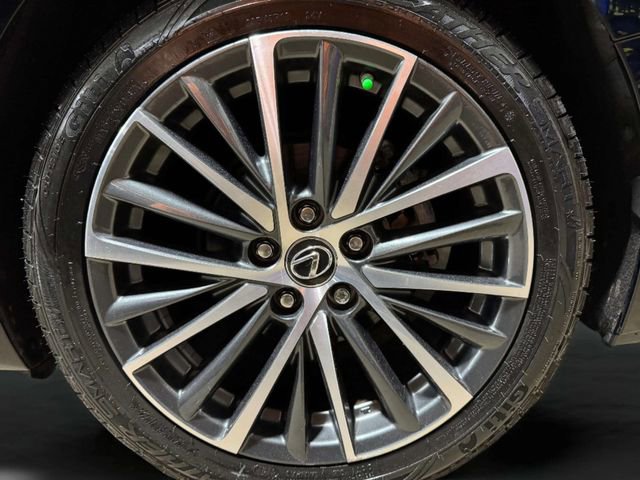 Used 2024 Lexus ES 350 w/ Premium Package FWD image 31