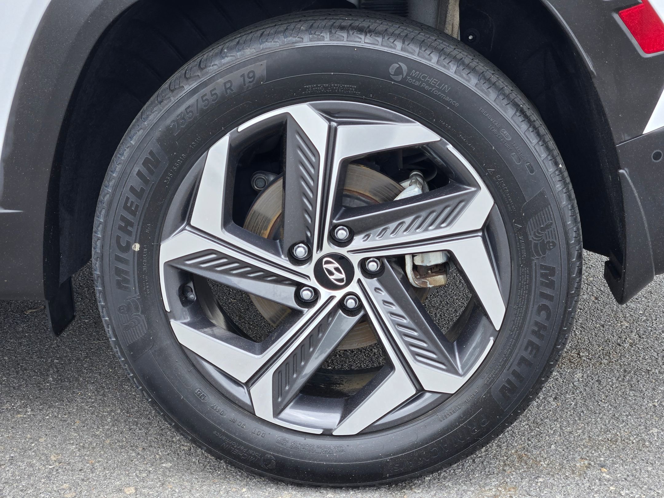 Used 2022 Hyundai Tucson Limited image 17