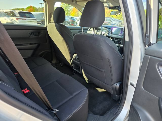 Used 2024 Nissan Rogue S AWD/4WD image 13