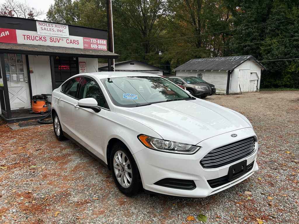 Used 2016 Ford Fusion S image 1