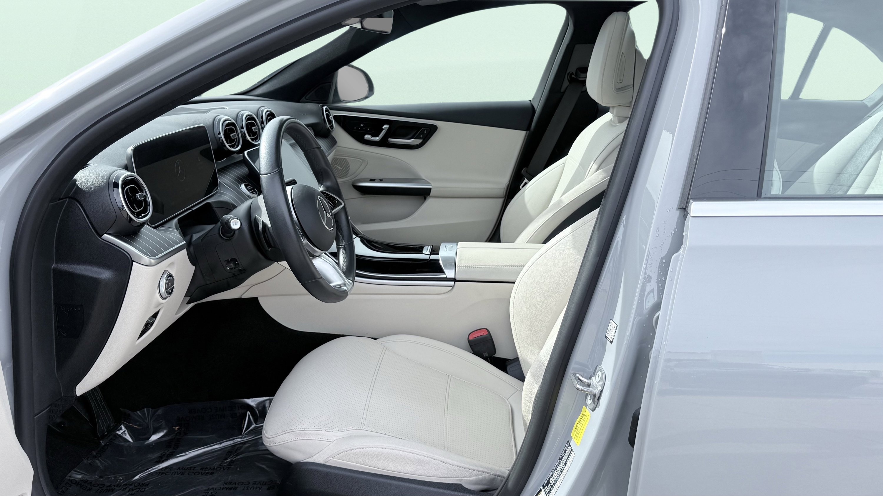 Used 2025 Mercedes-Benz C 300 Sedan image 23