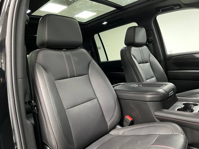 Used 2024 Chevrolet Suburban RST AWD/4WD image 60