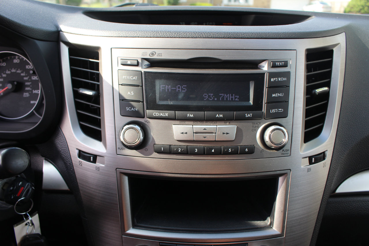 Used 2014 Subaru Outback 2.5i w/ Alloy Wheel Package image 22