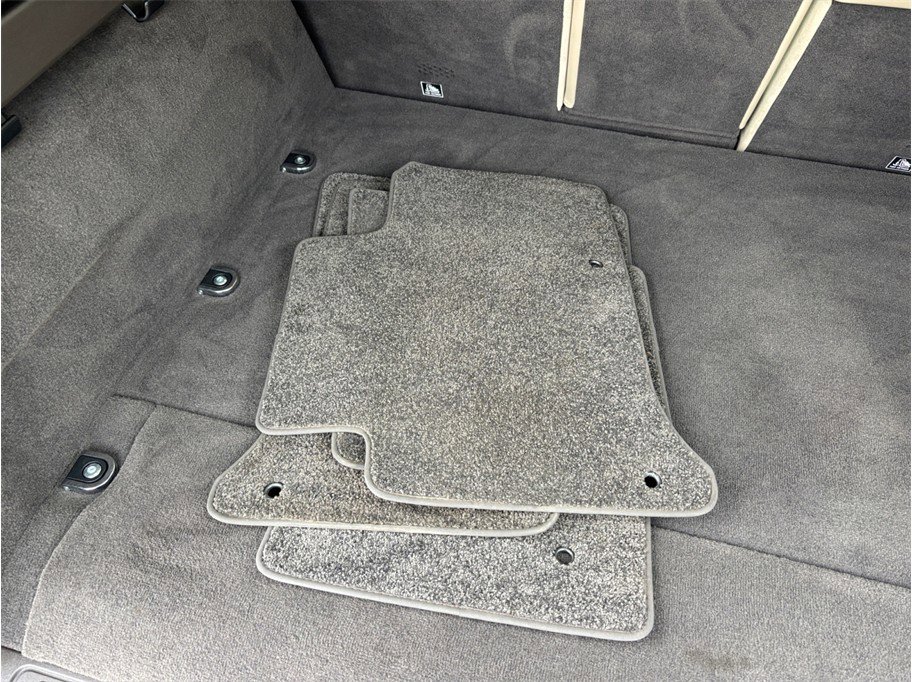 Used 2020 Land Rover Range Rover Sport HSE image 55