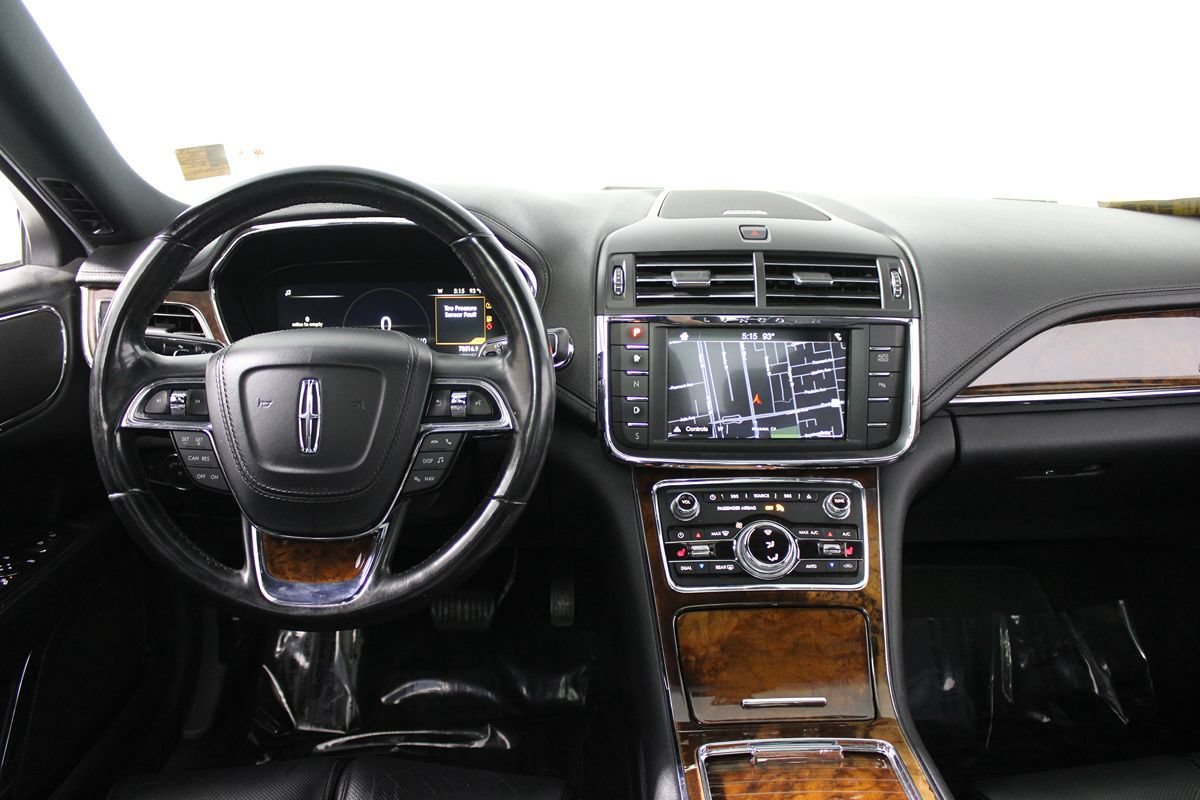 Used 2017 Lincoln Continental Select FWD image 20