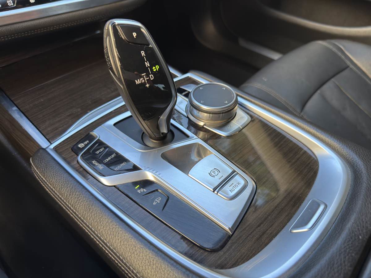 Used 2016 BMW 740i image 50