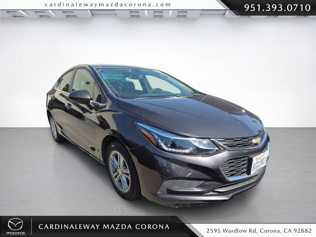 Used 2016 Chevrolet Cruze LT FWD image 1