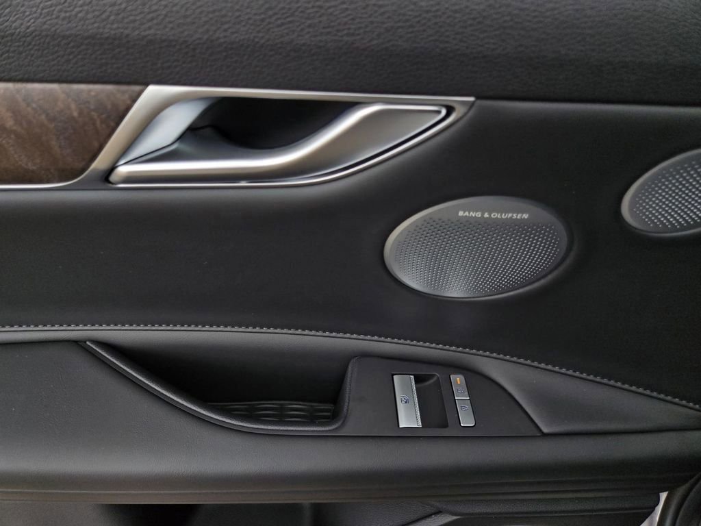 New 2025 Genesis G80 2.5T Advanced image 13