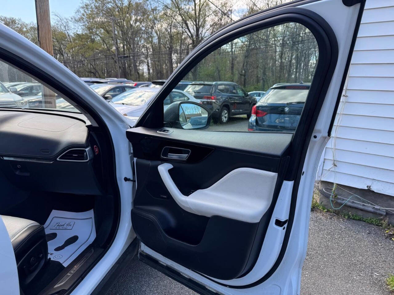 Used 2017 Jaguar F-PACE R-Sport image 37