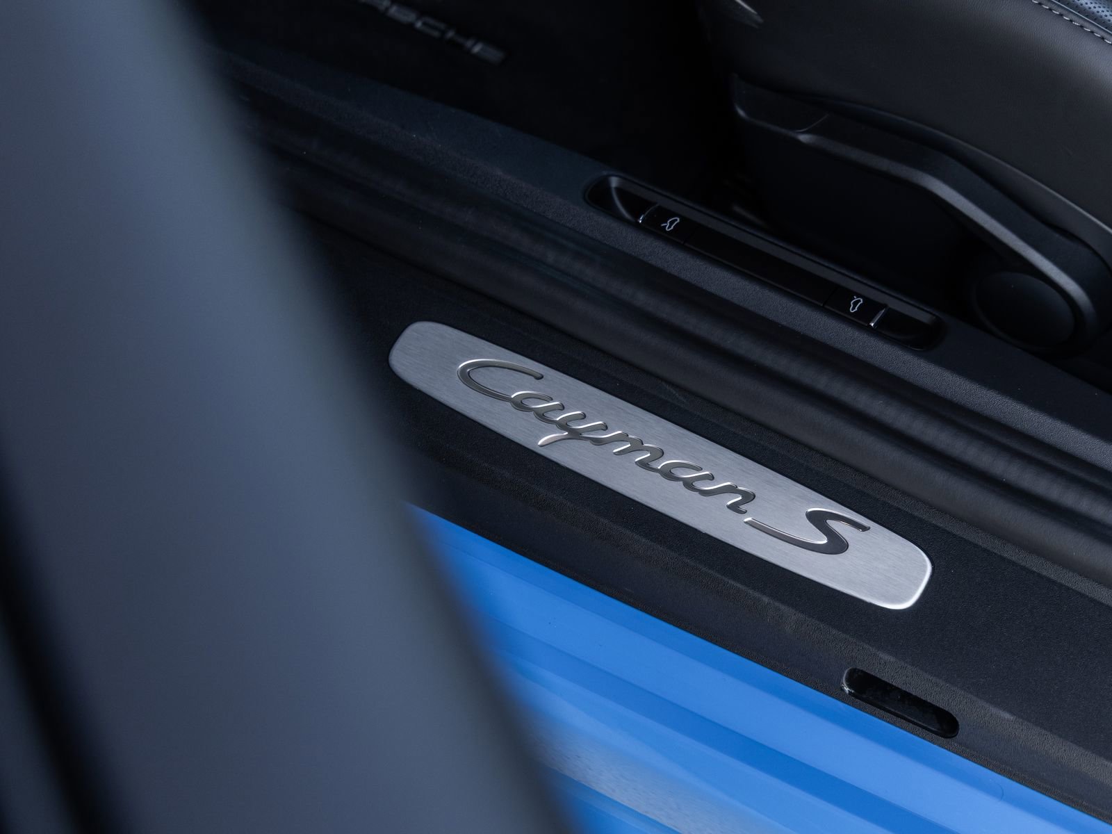 Used 2024 Porsche 718 Cayman S RWD image 28