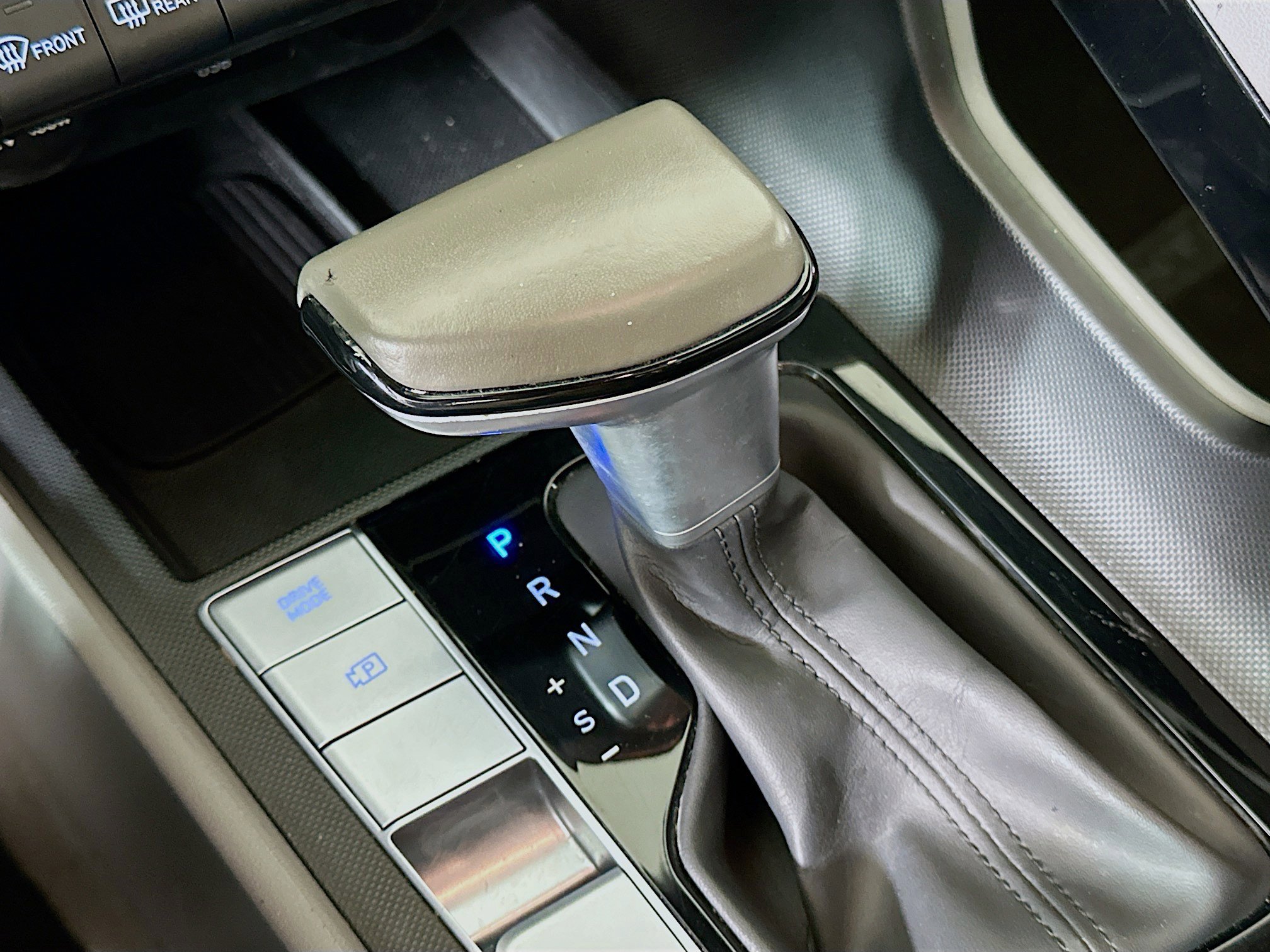 Used 2025 Hyundai Elantra SEL image 25