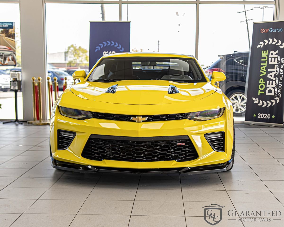 Used 2018 Chevrolet Camaro SS RWD image 2