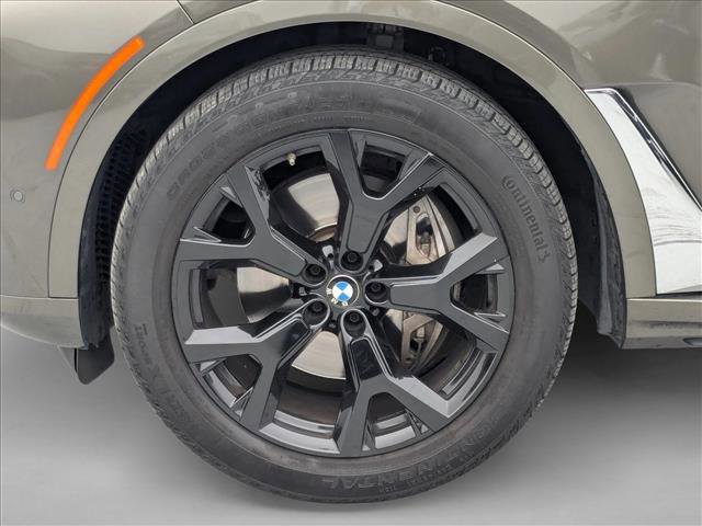 Used 2023 BMW X7 xDrive40i w/ Premium Package image 28