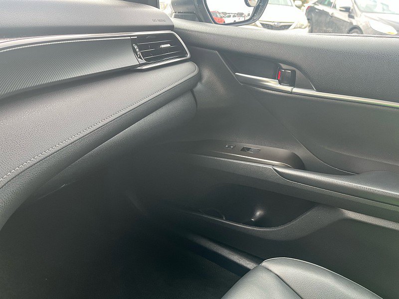 Used 2021 Toyota Camry SE FWD image 22