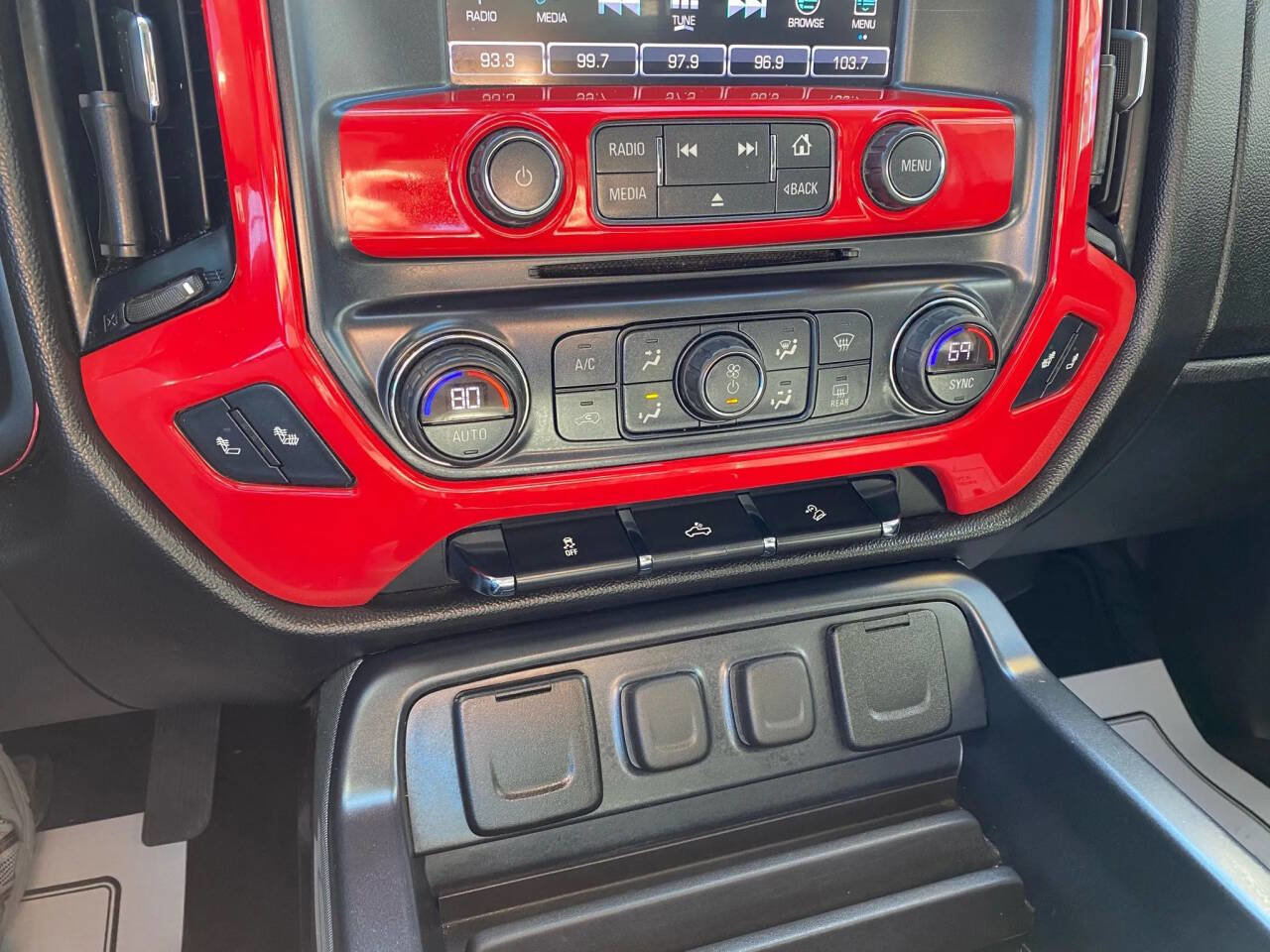 Used 2018 Chevrolet Silverado 1500 LT w/ All Star Edition image 18