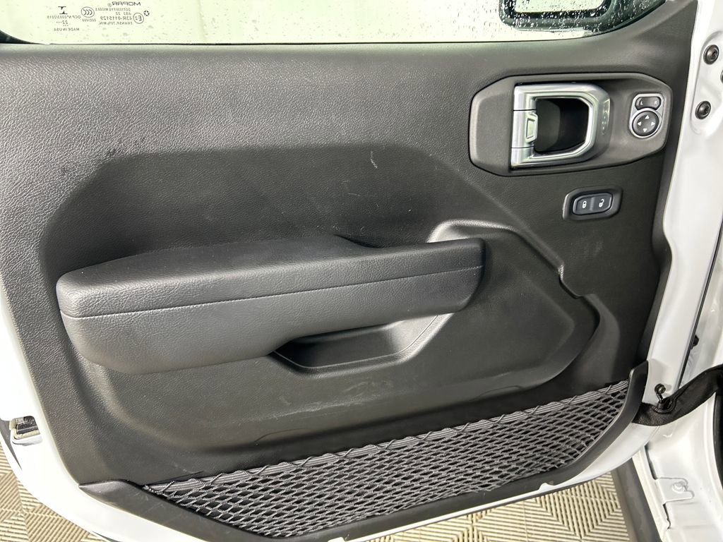 Used 2023 Jeep Wrangler Sport image 11