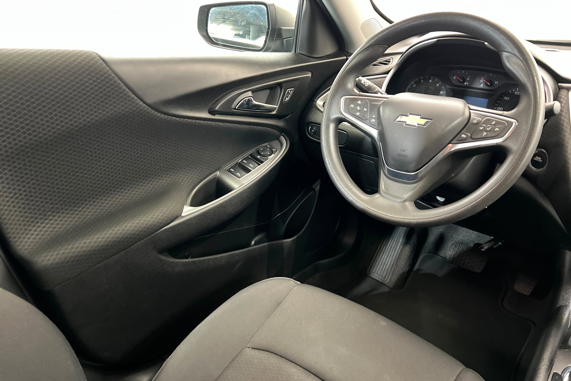 Used 2024 Chevrolet Malibu LS image 12