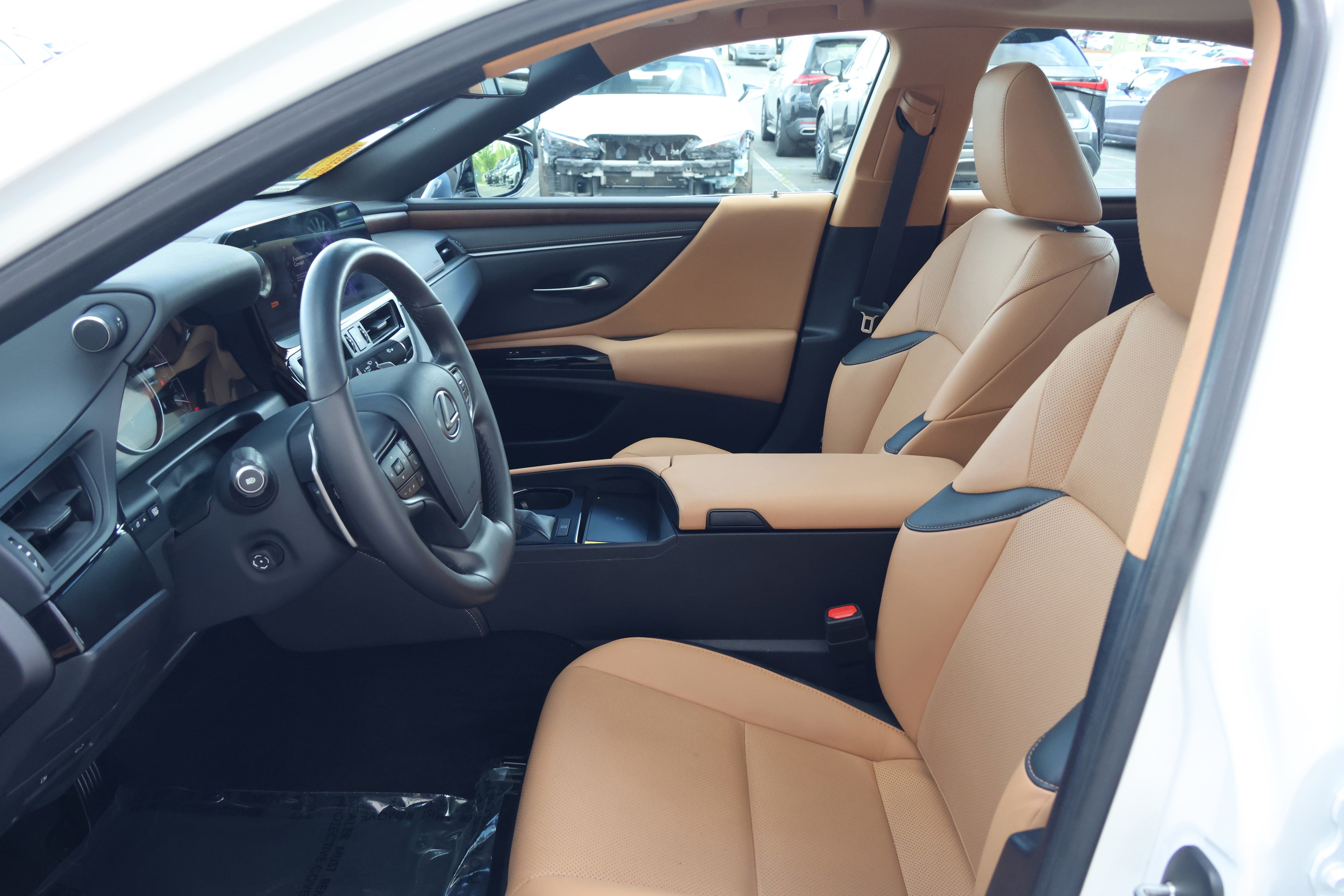 Used 2025 Lexus ES 350 w/ Premium Package image 33