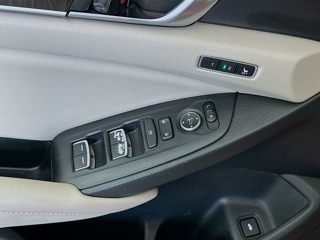 Used 2018 Honda Accord Touring image 18