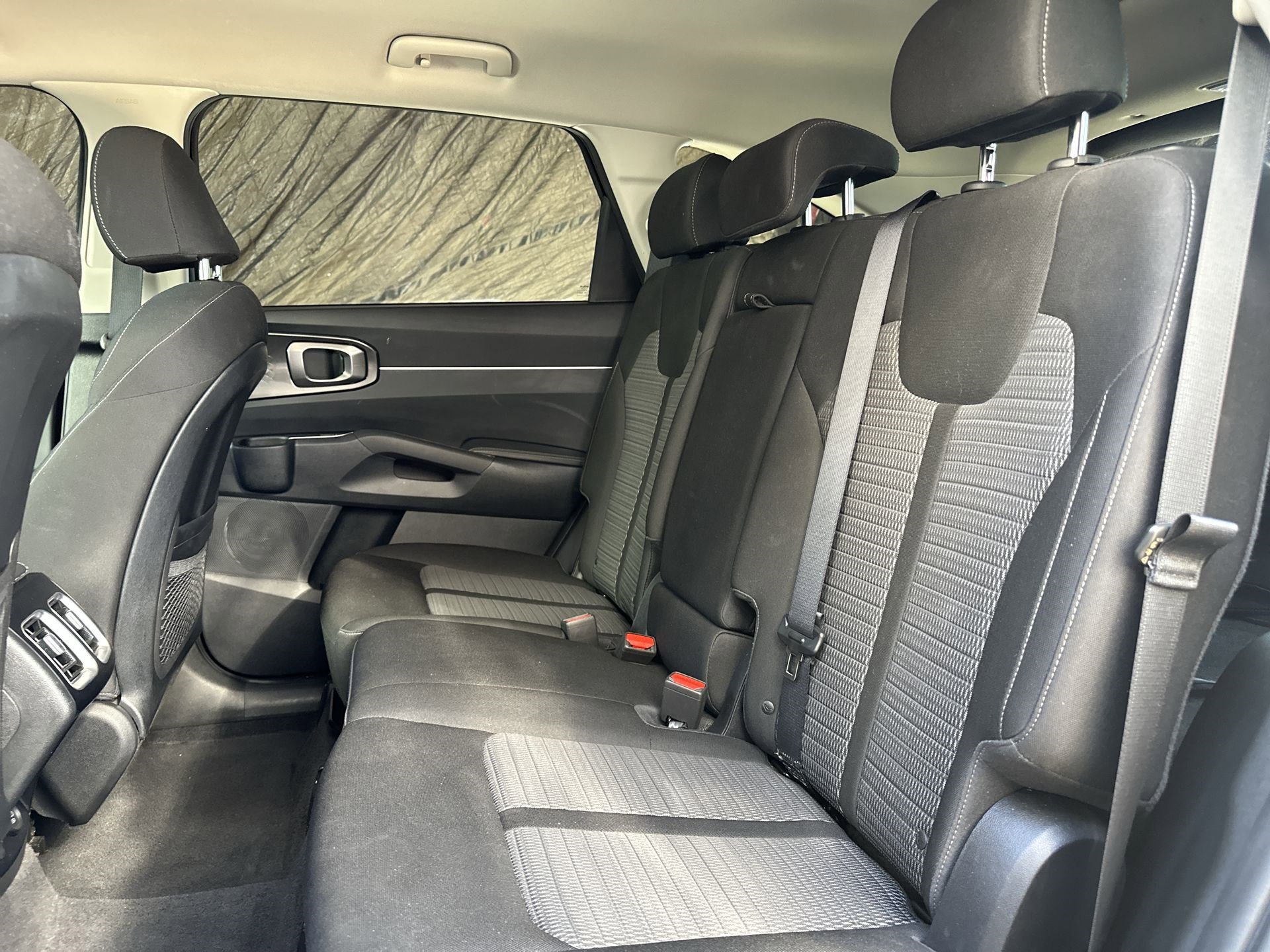 Used 2023 Kia Sorento LX image 23