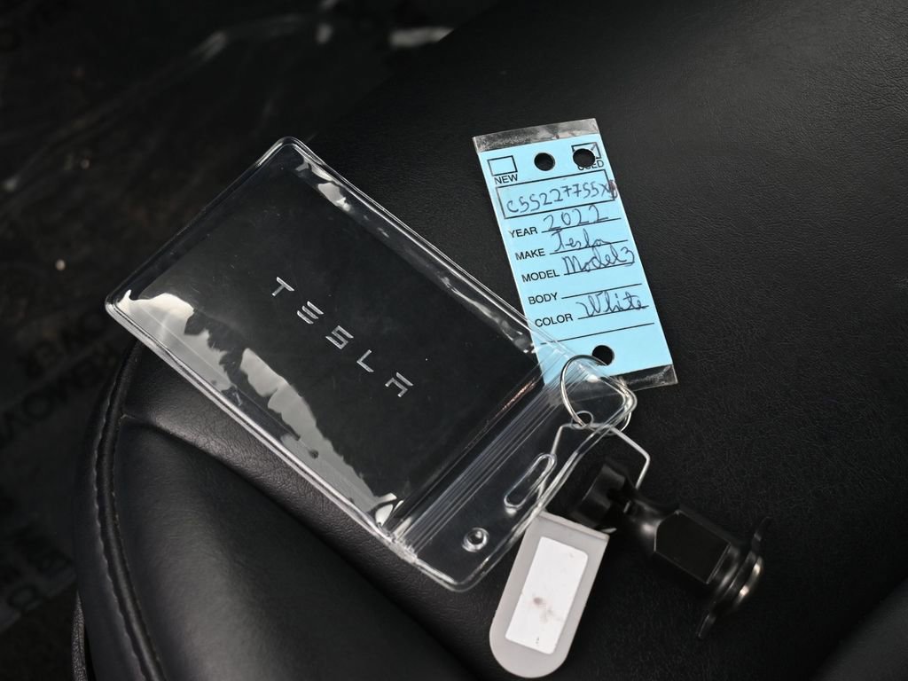 Used 2019 Tesla Model 3 Standard Range Plus image 18