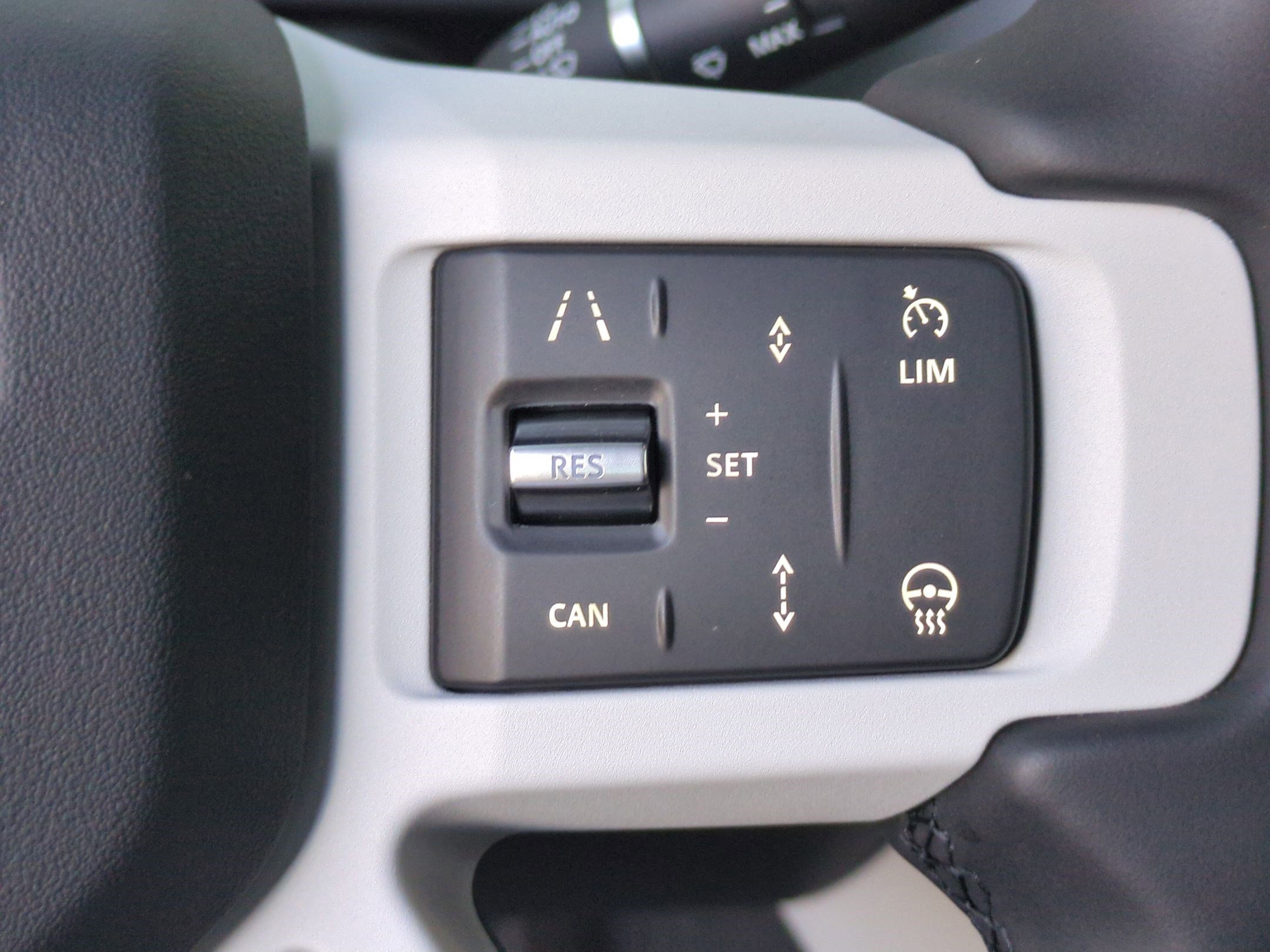Used 2025 Land Rover Defender 110 S AWD/4WD image 17