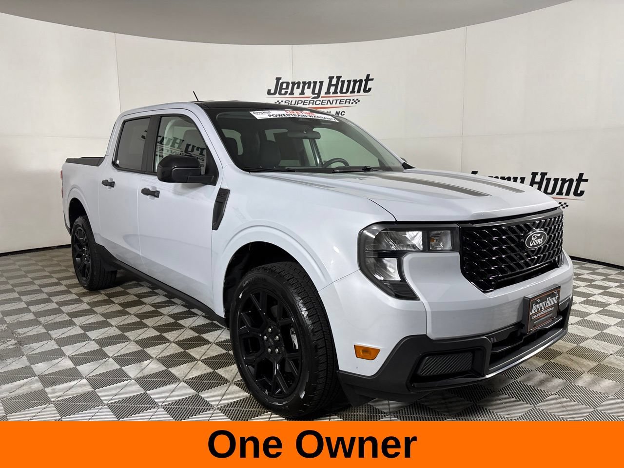 Used 2025 Ford Maverick XLT w/ Black Appearance Package AWD/4WD image 4