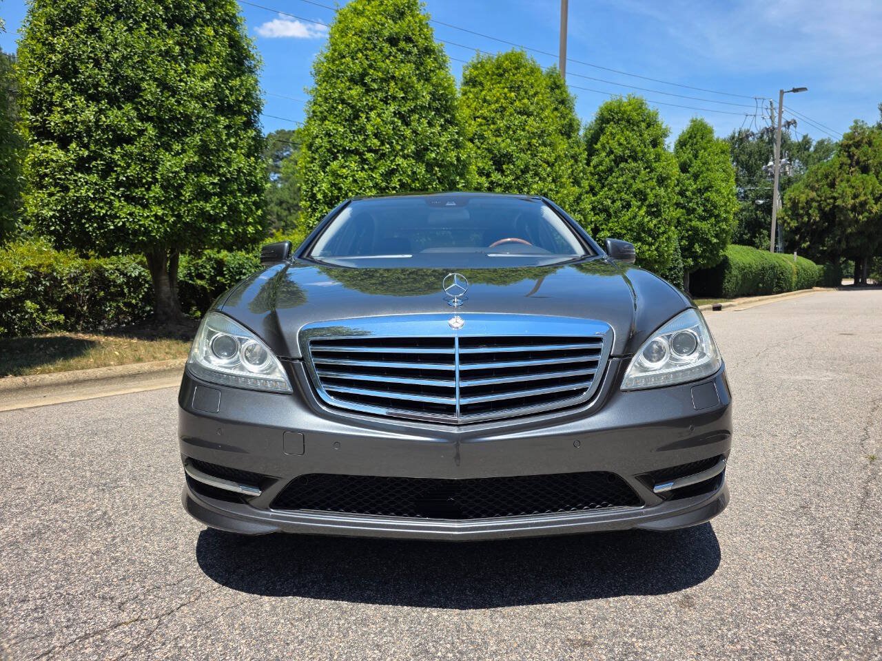 Used 2011 Mercedes-Benz S 550 w/ Sport Pkg Plus One image 8