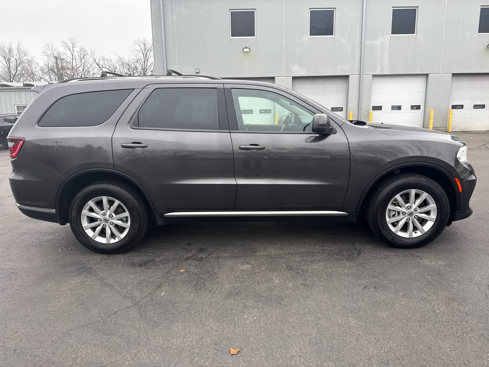 Used 2021 Dodge Durango SXT image 2
