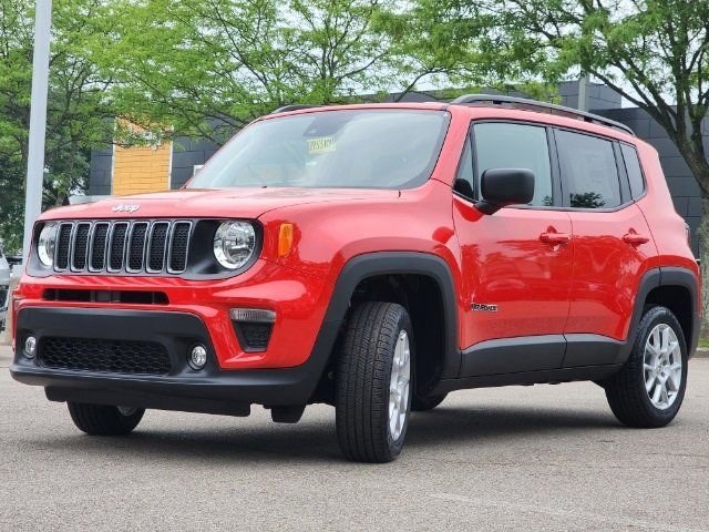 Used 2023 Jeep Renegade Latitude w/ Premium Group image 17