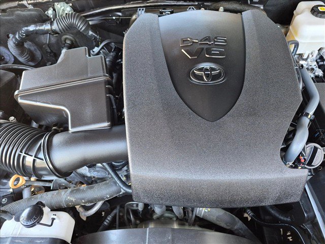 Used 2023 Toyota Tacoma TRD Off-Road w/ Technology Package AWD/4WD image 20