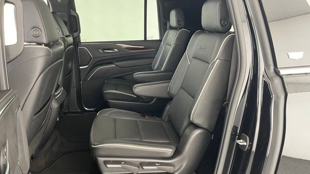 Used 2022 Cadillac Escalade ESV Premium Luxury image 43