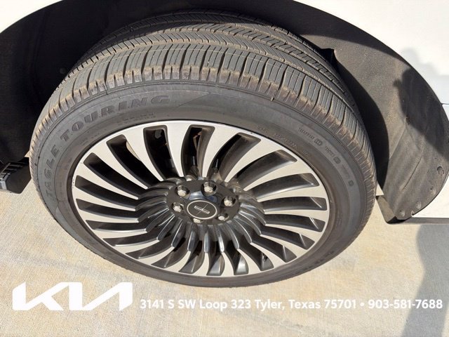 Used 2018 Lincoln Navigator L Black Label AWD/4WD image 8