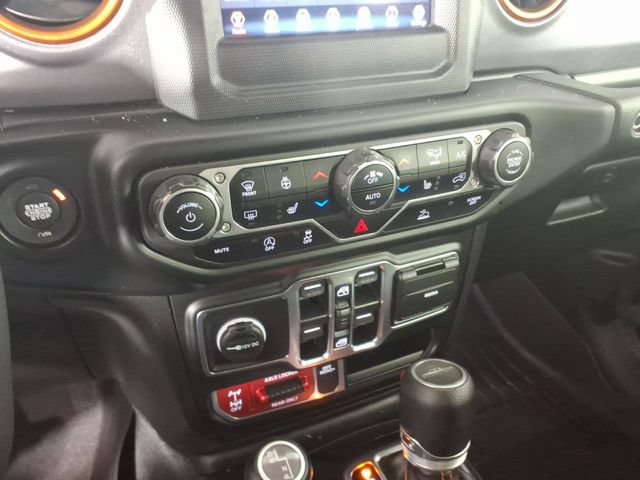 Used 2021 Jeep Gladiator Mojave w/ LED Lighting Group AWD/4WD image 23