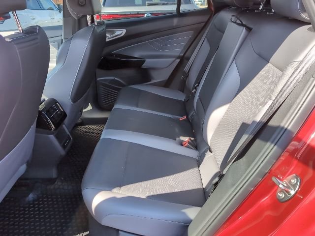 Used 2023 Volkswagen ID.4 S image 21