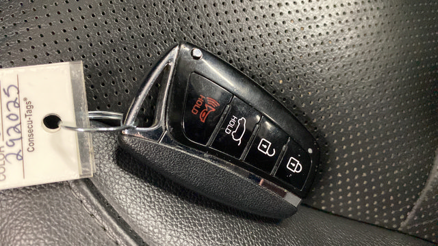 Used 2018 Hyundai Santa Fe Limited AWD/4WD image 21