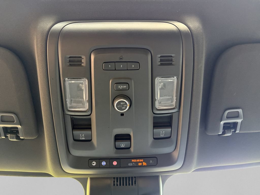 Used 2024 Chevrolet Suburban Z71 AWD/4WD image 29