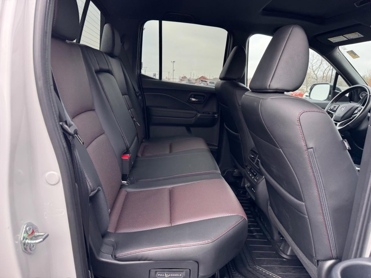 Certified 2025 Honda Ridgeline Black Edition image 10