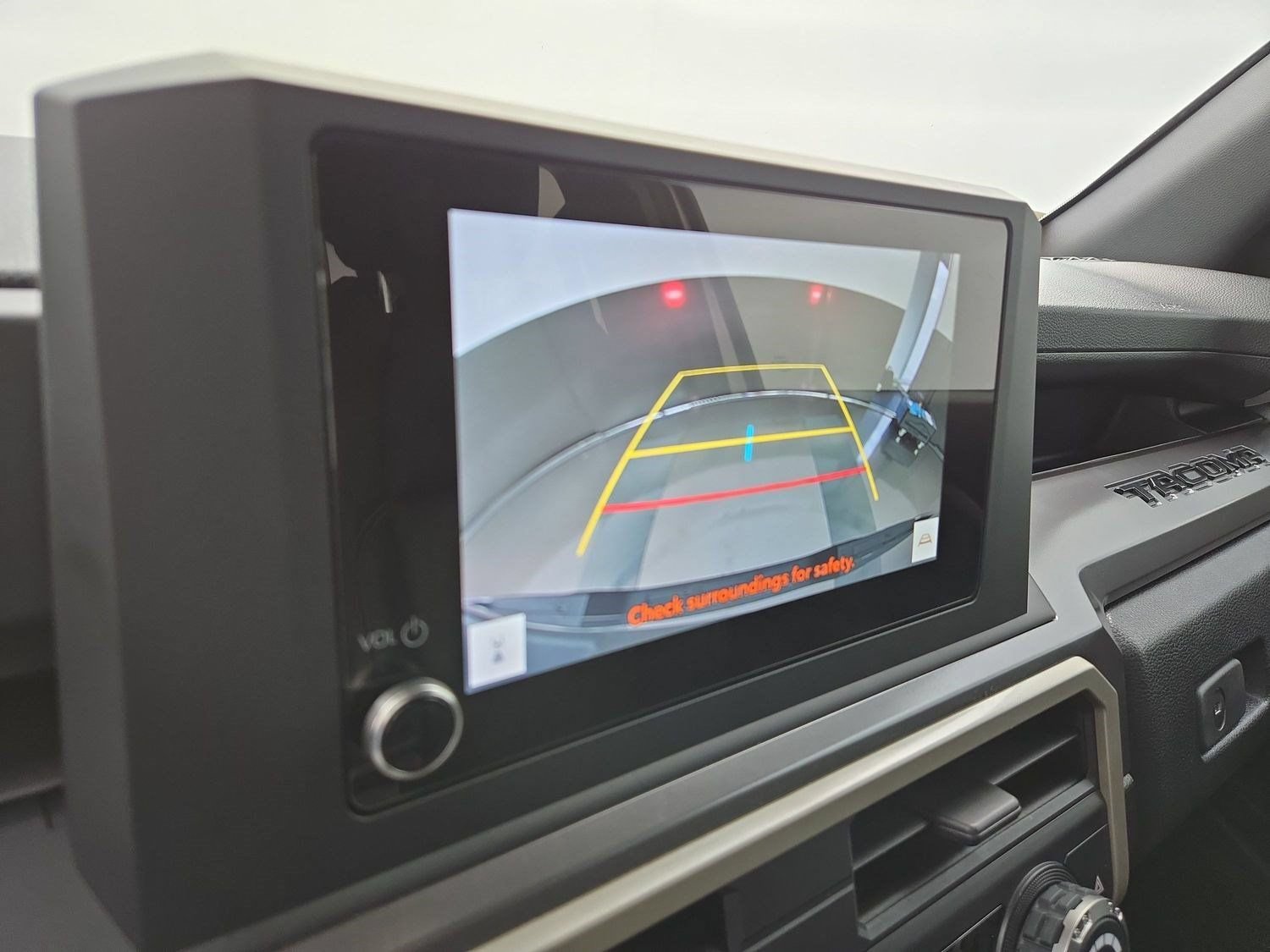 Certified 2025 Toyota Tacoma SR5 AWD/4WD image 21