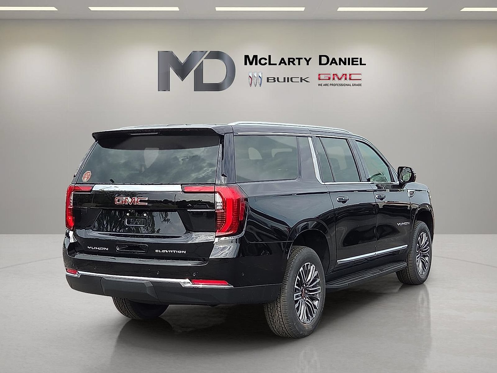 New 2026 GMC Yukon XL Elevation w/ LPO, Floor Liner Package AWD/4WD image 5