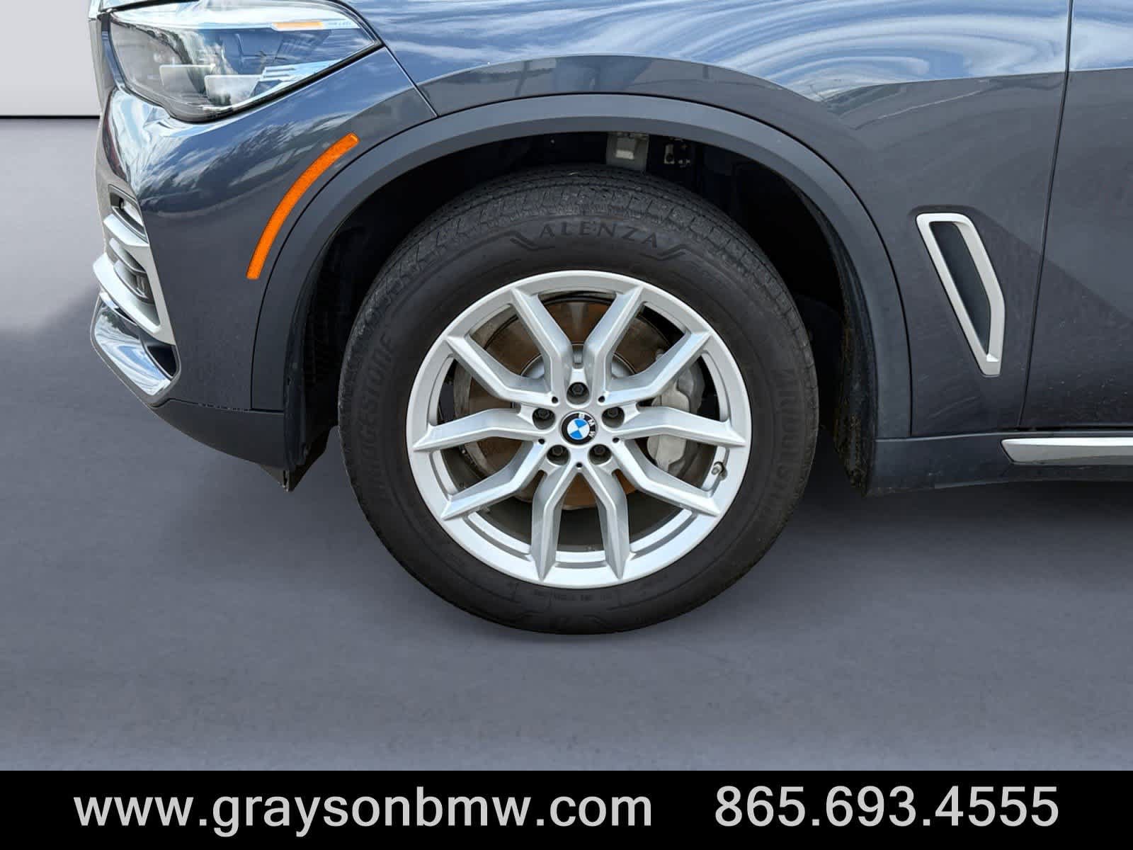 Used 2019 BMW X5 xDrive40i w/ Convenience Package AWD/4WD image 9