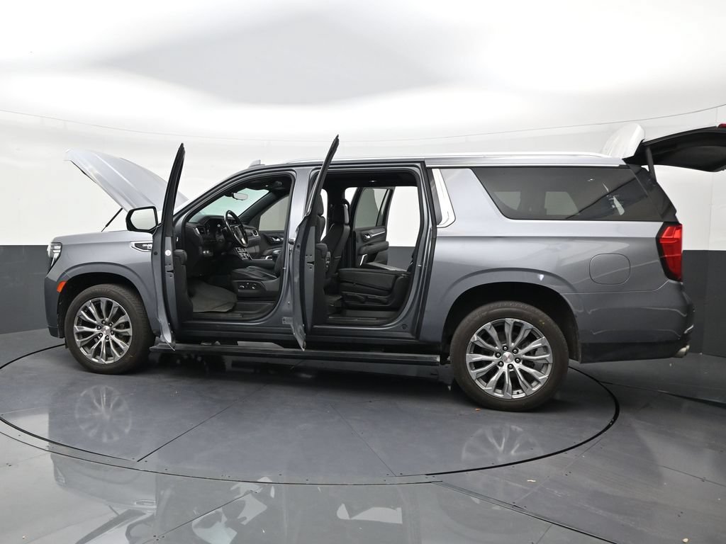 Used 2021 GMC Yukon XL Denali w/ Denali Premium Package RWD image 30