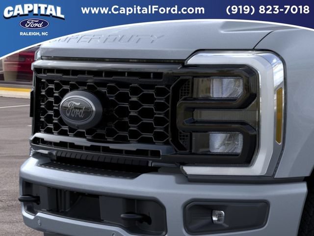 New 2026 Ford F250 Lariat w/ Black Appearance Package AWD/4WD image 17