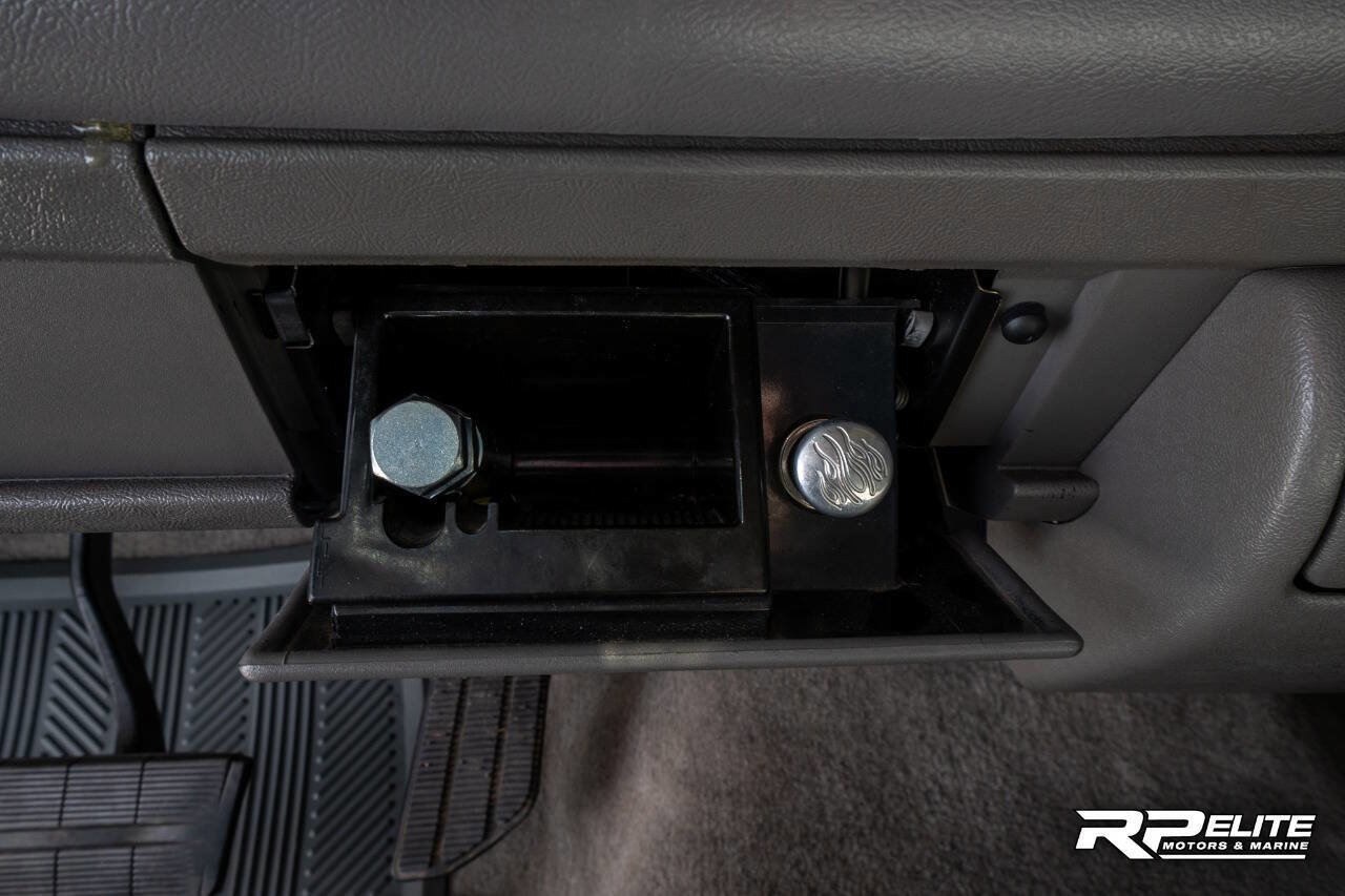 Used 1994 Chevrolet Silverado 1500 2WD Regular Cab image 62