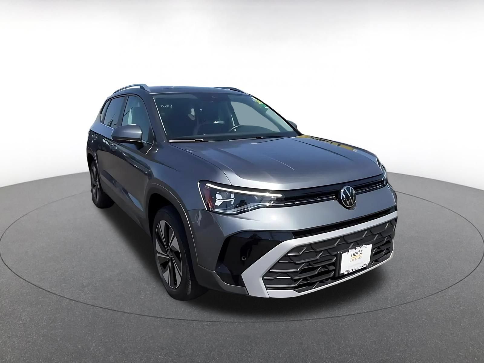 Used 2026 Volkswagen Taos SE AWD/4WD image 3