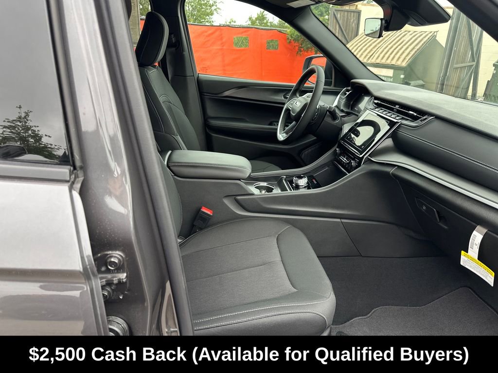 New 2026 Jeep Grand Cherokee Laredo RWD image 35