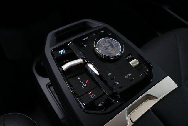Used 2025 BMW iX xDrive50 image 15